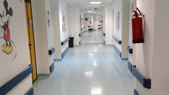 “Impossibile” trasferire medici dal Tirreno allo Jonio: sospesi i ricoveri in Pediatria