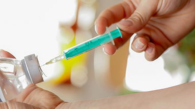 Coronavirus, le potenze mondiali a lavoro per elaborare il vaccino. Pronto in estate?