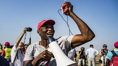 Aboubakar Soumahoro il sindacalista degli ultimi presenta il suo libro nella sede di Terra e Popolo