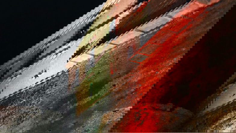 Covid 19, Cariati: tricolore di speranza sulle otto torri. Riunioni in giunta in modalità telematica
