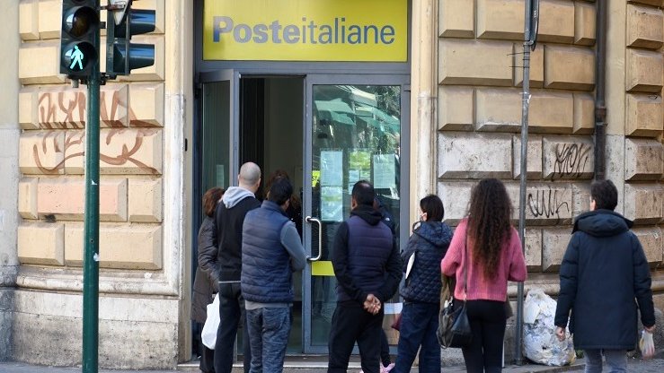 Coronavirus, Poste italiane dispone il pagamento anticipato delle pensioni | COME FUNZIONA