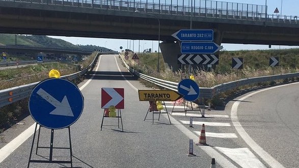 Emergenza, Cancellieri: «Avviare i lavori della 106 e per l’alta velocità in Calabria»