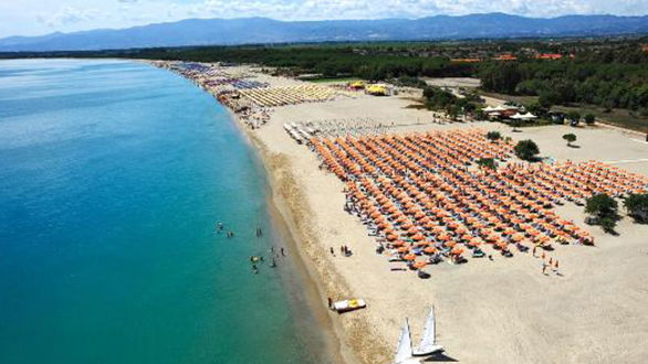 Estate, la Calabria vuole ripartire e punta su promozione, sostegno e turismo di prossimità