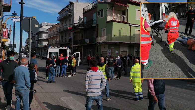 Incidente auto-moto sulla SS106 a Mirto: l'ambulanza arriva dopo 50 minuti