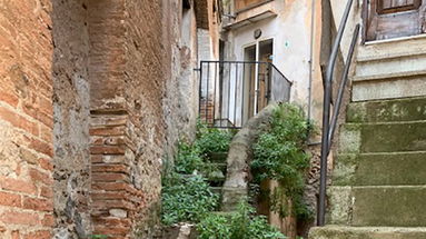 Nel centro storico di Corigliano c'è un ghetto che rischia di diventare una bomba sociale