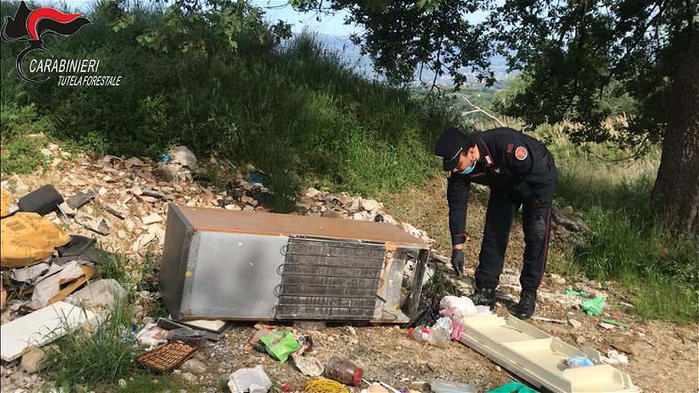 A Montalto Uffugo 20 persone multate per abbandono di rifiuti