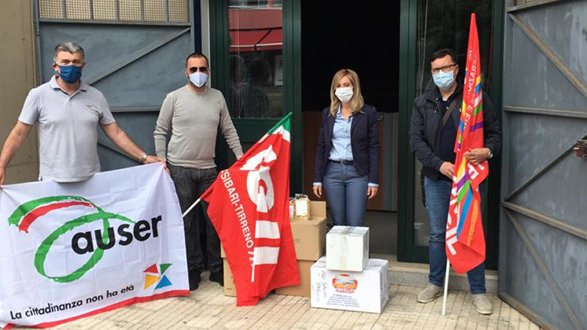 La Cgil dona un carico di solidarietà alla protezione civile di Corigliano-Rossano