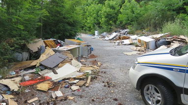 Sequestra sei aree adibite a discarica abusiva nei boschi della Sila