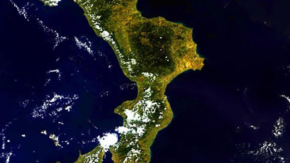 La Calabria è vittima di uno Stato rivolto ad aumentare il distacco tra Nord e Sud.