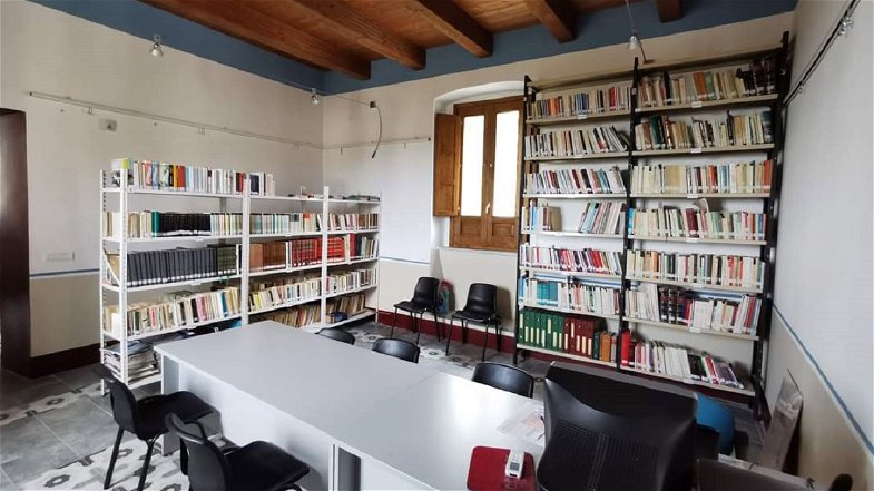 Saracena, la biblioteca comunale si digitalizza e guarda al futuro 