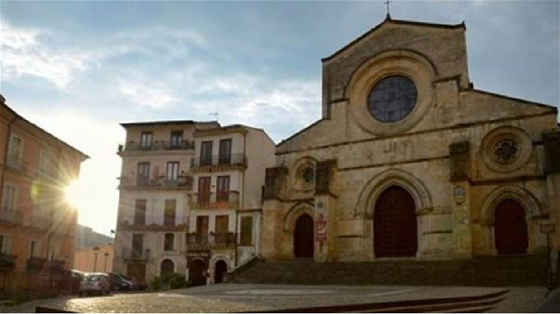 Cosenza, Mancini: «Il Duomo compie 800 anni. Un’occasione da cogliere»