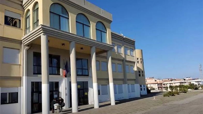 I Licei vuoti di Corigliano-Rossano dopo l’ordinanza di Spirlì. Il Preside Pistoia: «Si è creata confusione»