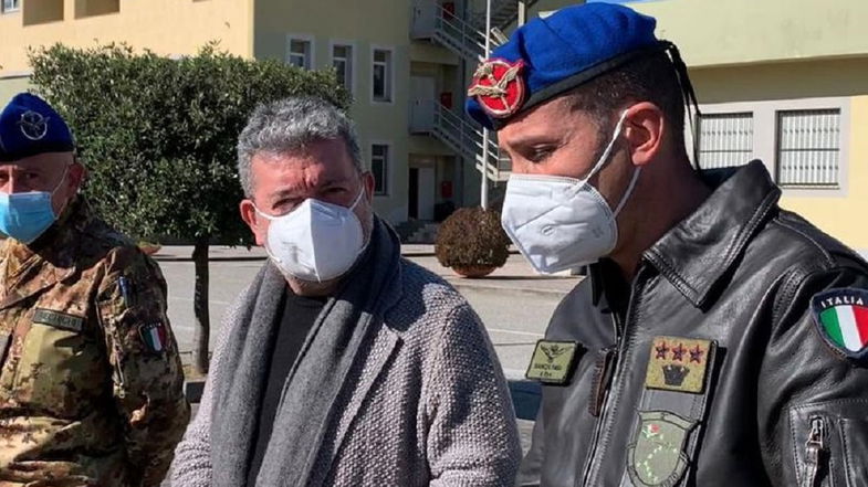 Covid-19, Spirlì visita il II Reggimento Aves Sirio: «Angeli custodi della Calabria»