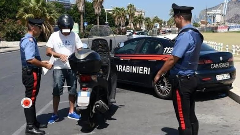 In due mesi fermato per tre volte senza patente: denunciato un giovane pregiudicato 