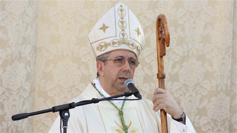Monsignor Giuseppe Satriano è positivo al Covid-19