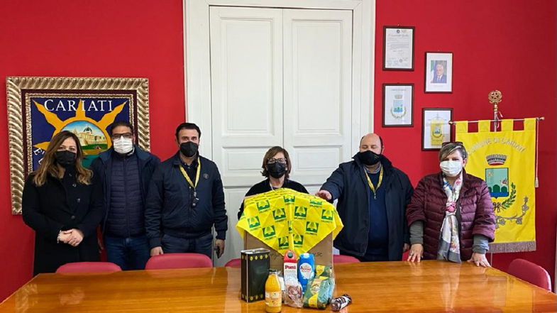 Cariati, una delegazione di Coldiretti consegna in comune alimenti per le famiglie bisognose