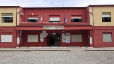 Docente positivo: a Cariati la scuola De Amicis sarà chiusa domani e venerdì 