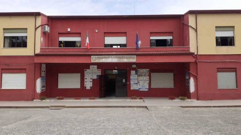 Docente positivo: a Cariati la scuola De Amicis sarà chiusa domani e venerdì 