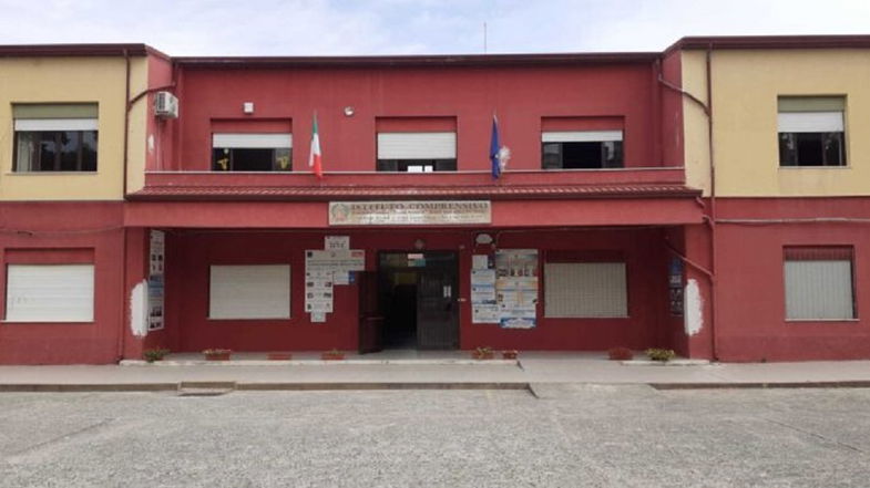 Docente positivo: a Cariati la scuola De Amicis sarà chiusa domani e venerdì
