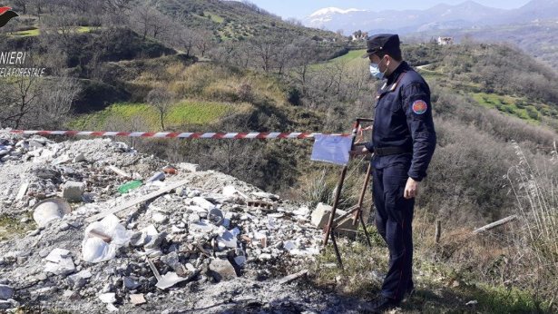 Altomonte: smaltimento illecito di rifiuti, denunciato un uomo