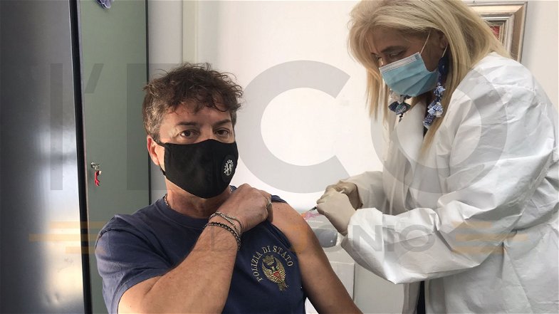 Corigliano-Rossano, partita la campagna di vaccinazione sulle forze dell'ordine