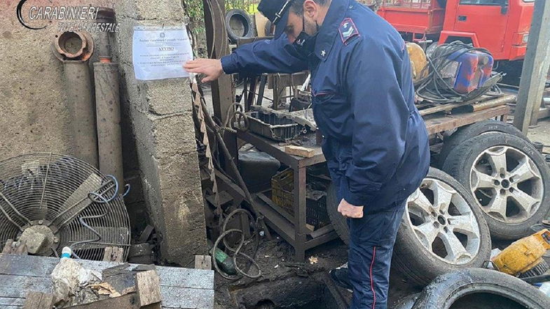 Montalto, smaltiva illecitamente oli esausti e altri rifiuti: denunciato