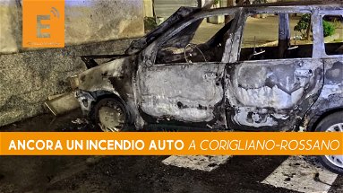 Corigliano-Rossano, un'altra auto in fiamme nella notte. Indaga la Polizia: potrebbe esserci dolo