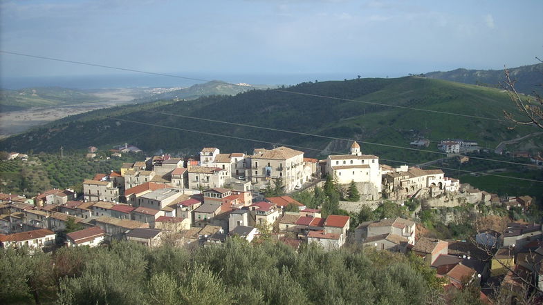 Caloveto, scuole chiuse fino a martedì 16