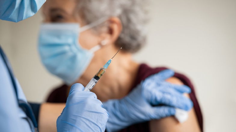  Altro che andrà tutto bene, in tanti comuni mancano i vaccini e la campagna over 80 viene rinviata