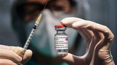 Astrazeneca, in Calabria somministrate più di 5mila dosi del lotto ritirato: verifiche sui vaccinati