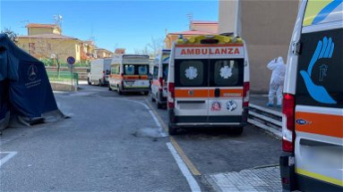 Ambulanze di nuovo in fila a Rossano. Emergenza che non accenna a placarsi