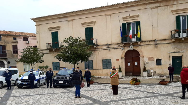 Giornata vittime Covid, anche Cariati si stringe al dolore delle famiglie