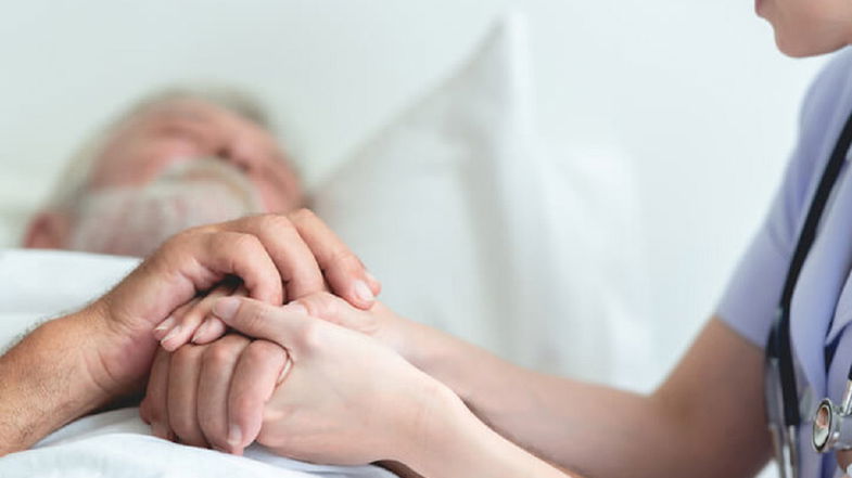 Vaccini, “Alzheimer nel cuore” di Cassano chiede priorità per chi soffre di demenza
