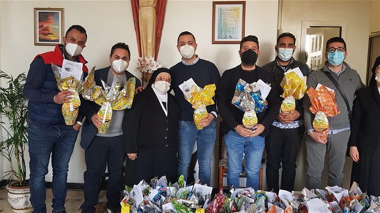 Corigliano-Rossano, GenerAzioni dona uova di Pasqua alle case-famiglia