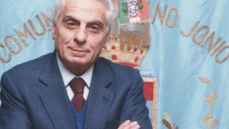 A Cassano la piazza antistante il Municipio sarà intitolata a Salvatore Frasca