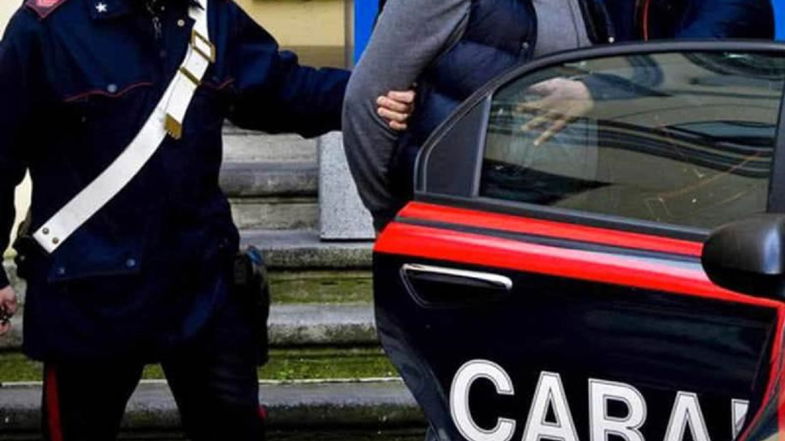 Rende, saccheggiano bar e tabacchi: arrestati due giovani cosentini