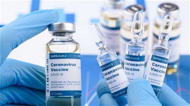 Vaccini anti-covid, attivata sulla piattaforma la prenotazione per gli over 60