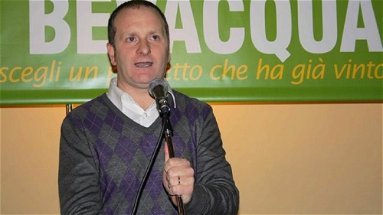 Bevacqua: «La Giunta ondeggia sulle concessioni balneari»