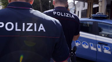 Cosenza, Polizia esegue misura cautelare coercitiva per stalking nei confronti di un 31enne tunisino