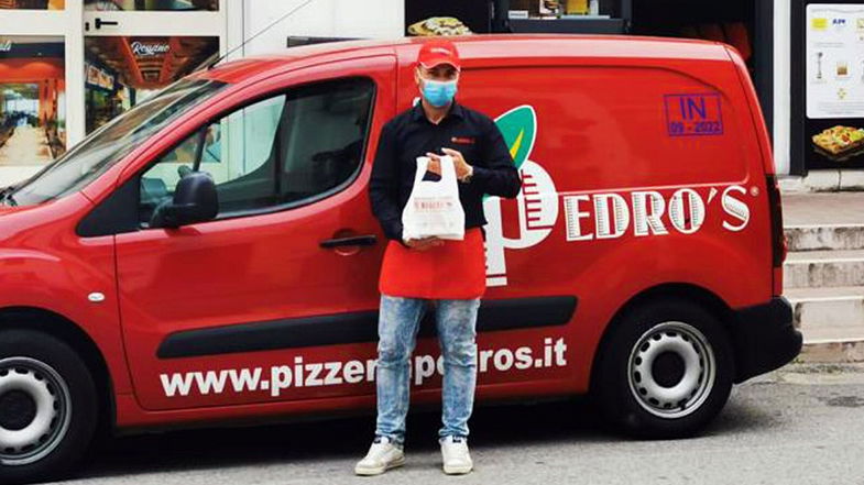 Iniziativa solidare a Crosia: consegnati gnocchi fatti in casa alle famiglie in quarantena