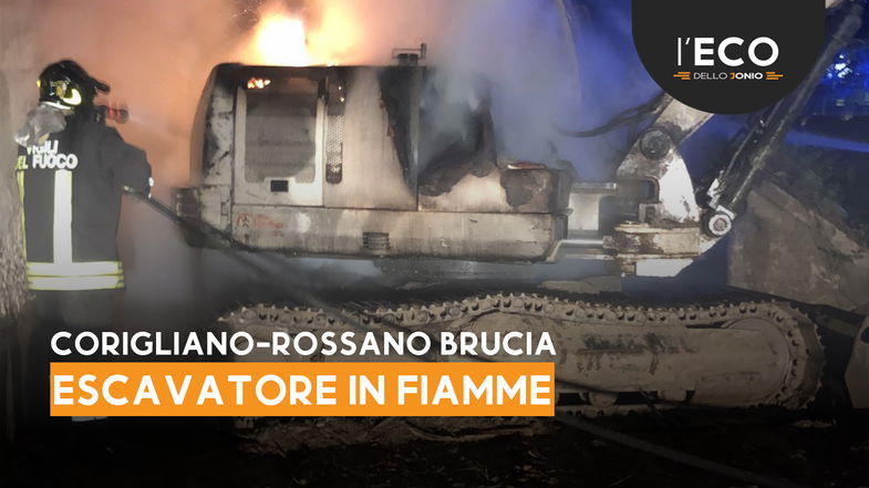 Ancora intimidazioni: un altro escavatore in fiamme a Sant'Irene