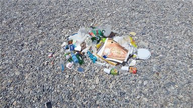 Corigliano-Rossano, pulizia spiaggia: «Un bando a misura di Città»