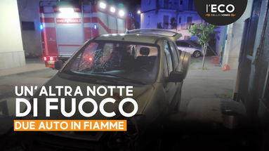 Due auto in fiamme nella notte a Schiavonea. Azione dolosa