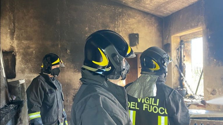 Bocchigliero, perdita di gas in appartamento: in fiamme uno stabile