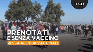 Impossibile fare il richiamo Pfizer, scoppia la protesta davanti all'hub vaccinale del Brillia 