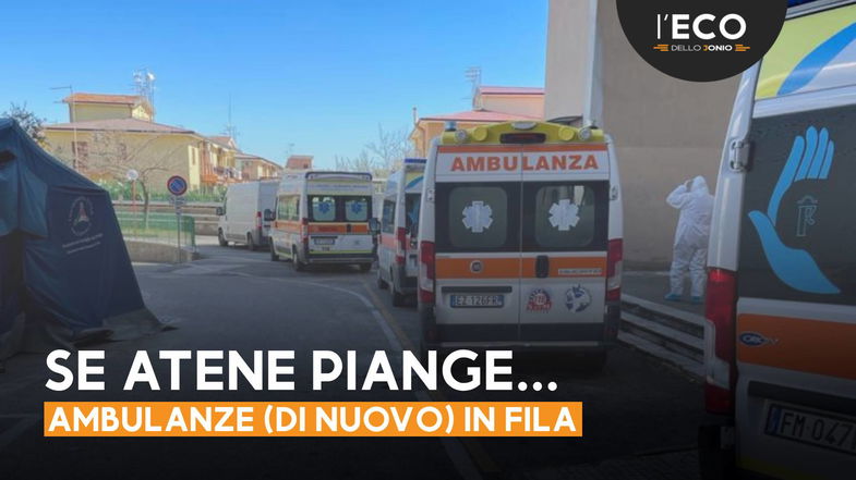 Covid, focolaio in clinica a Cosenza... ambulanze in fila a Rossano