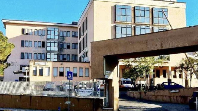 Corbelli: «Riaprire subito l'ospedale di Cariati»