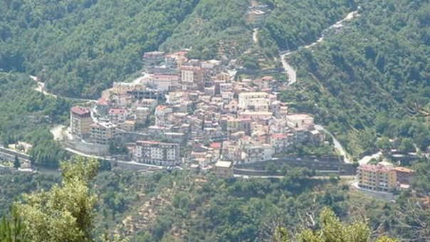 A San Basile apre lo sportello legale per gli stranieri