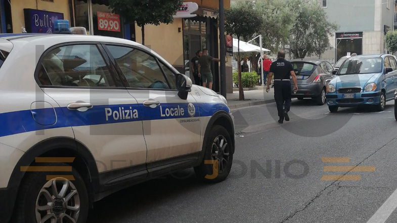 Corigliano-Rossano, incidente in viale Michelangelo: investite due donne