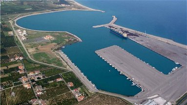 Attorno alle questioni del porto si costruisce il rapporto tra Pd e Amministrazione comunale
